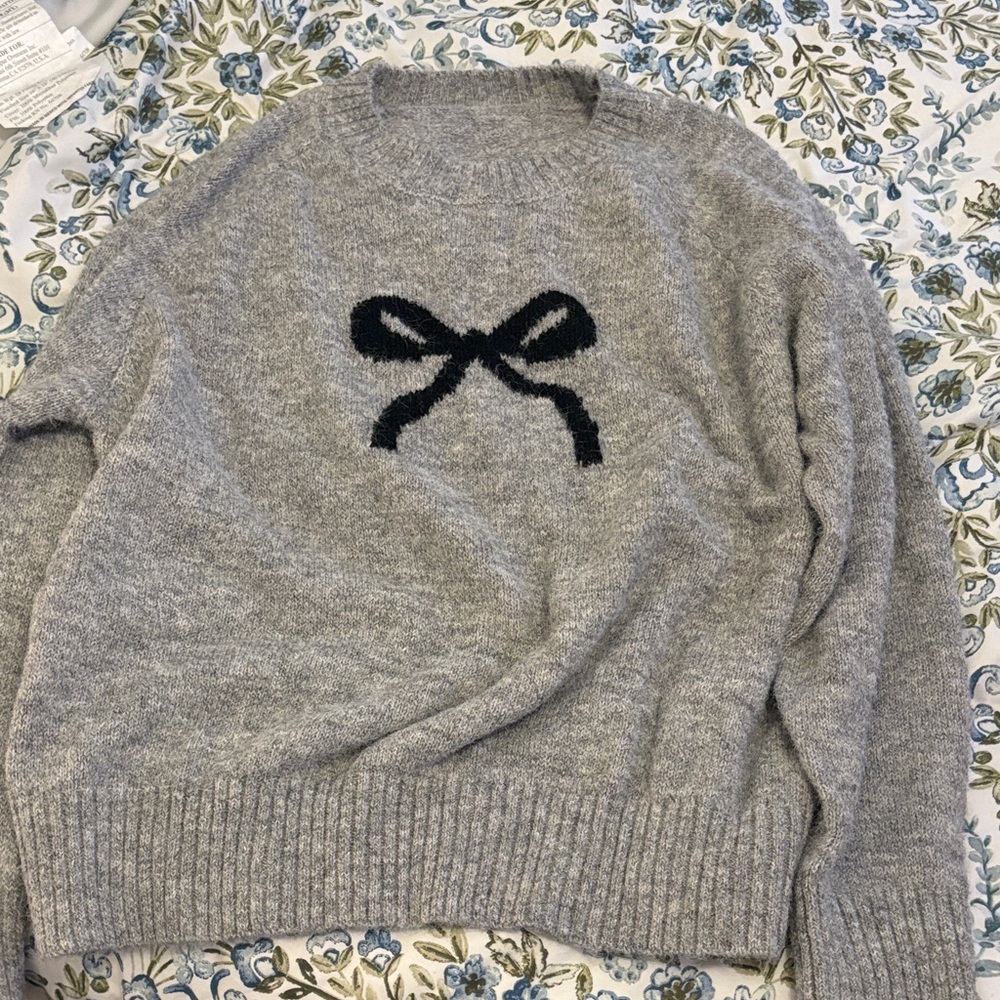 Cozy Gray Bow-Accent Women's Sweater